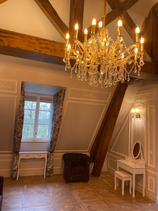 Отель Chateau Des Hauts De Provins Champcenest Экстерьер фото
